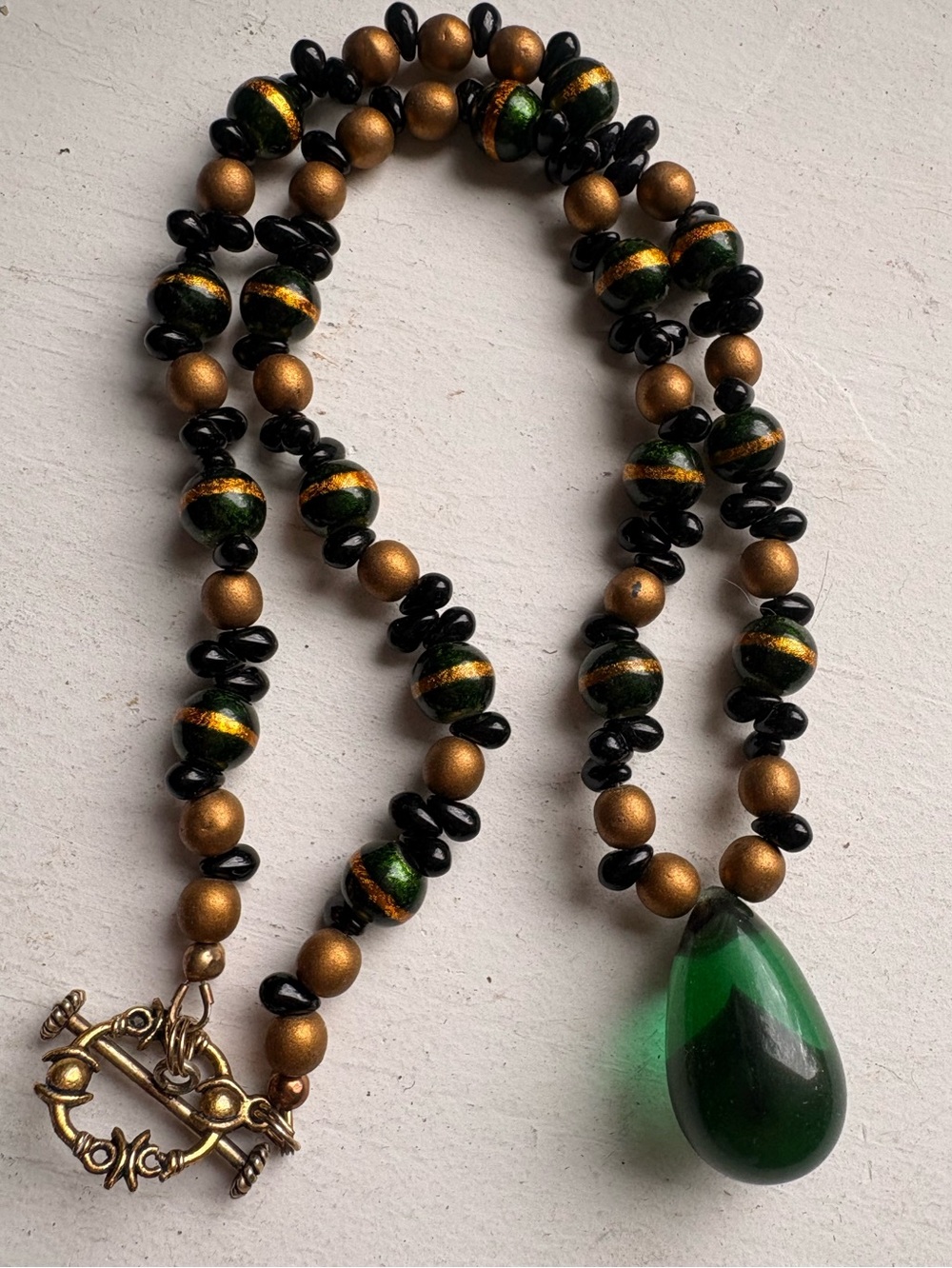 Green Goddess Vintage Green & Gold Foil Glass Bead Cat Eye Teardrop Necklace